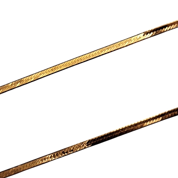 ✨️14 Carat Solid Yellow Gold Neckelace!